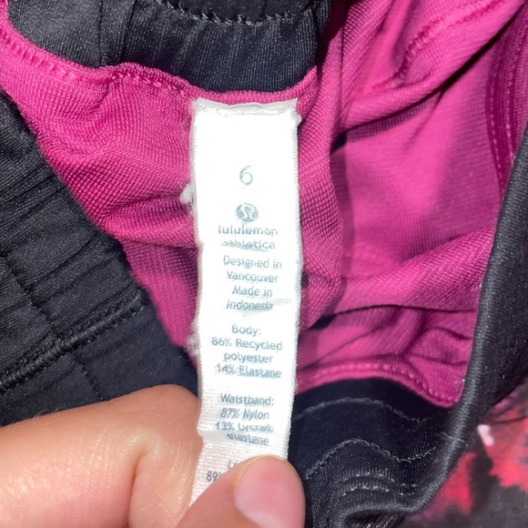 Lululemon shorts - Picture 3 of 4